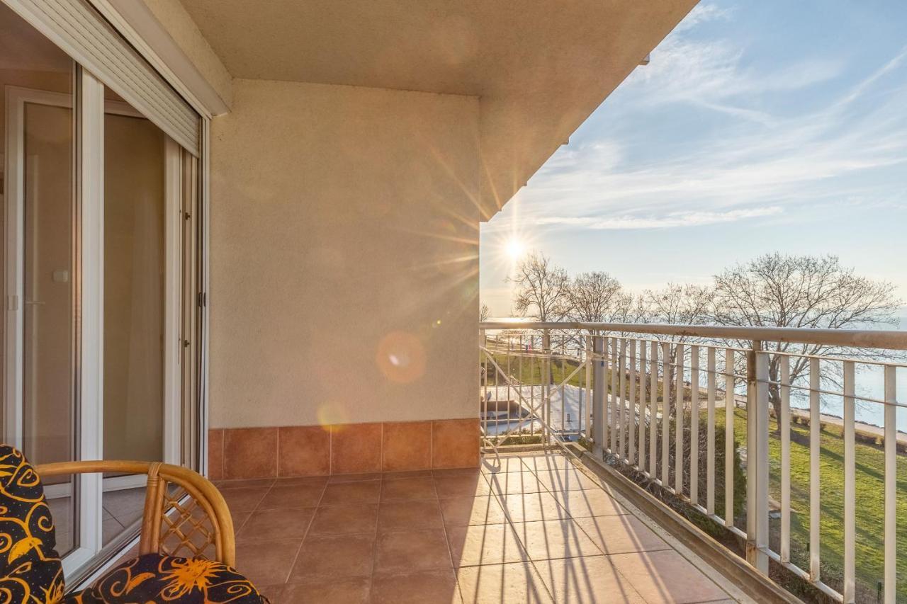 Appartamento Kék Hullám Apartman Siófok Esterno foto